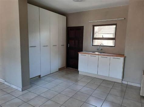 local rooms to rent.